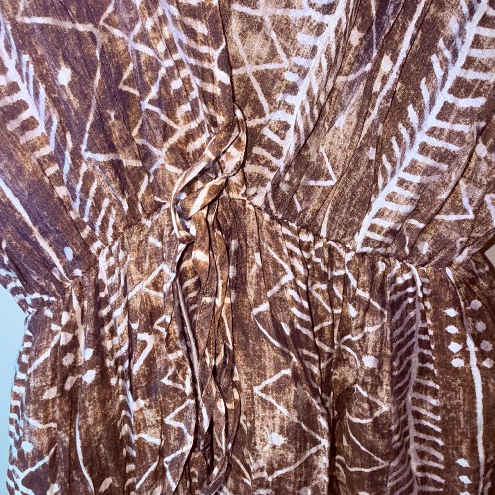 Elan Geometric Brown and White Vneck A-line wrap maxi dress - Picture 5 of 10